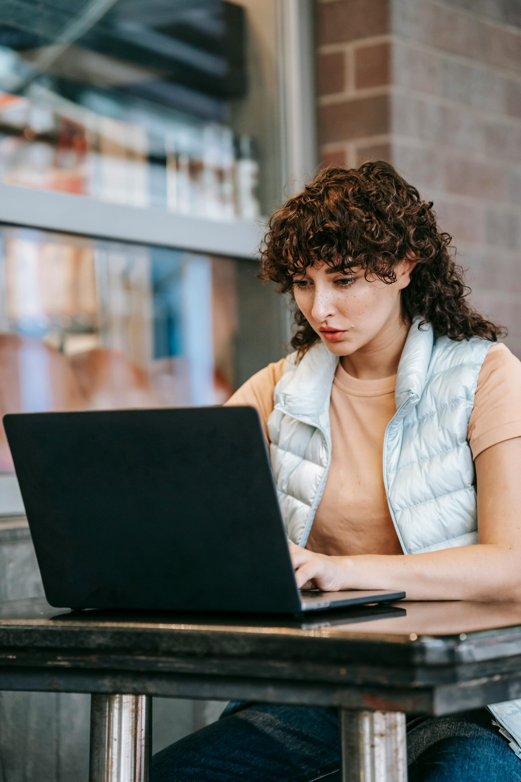 Freelancer’s Guide: Maximizing Rewards for Free Travel