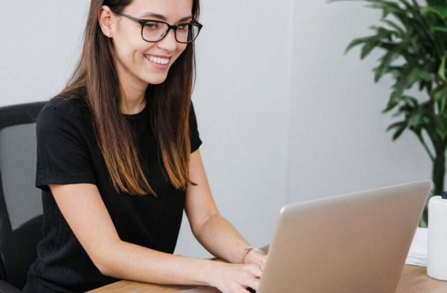 Online Marketing Specialist (6 Months)