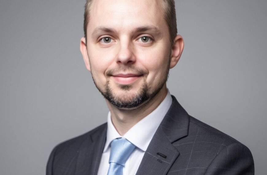 Remote Liquidity Strategist