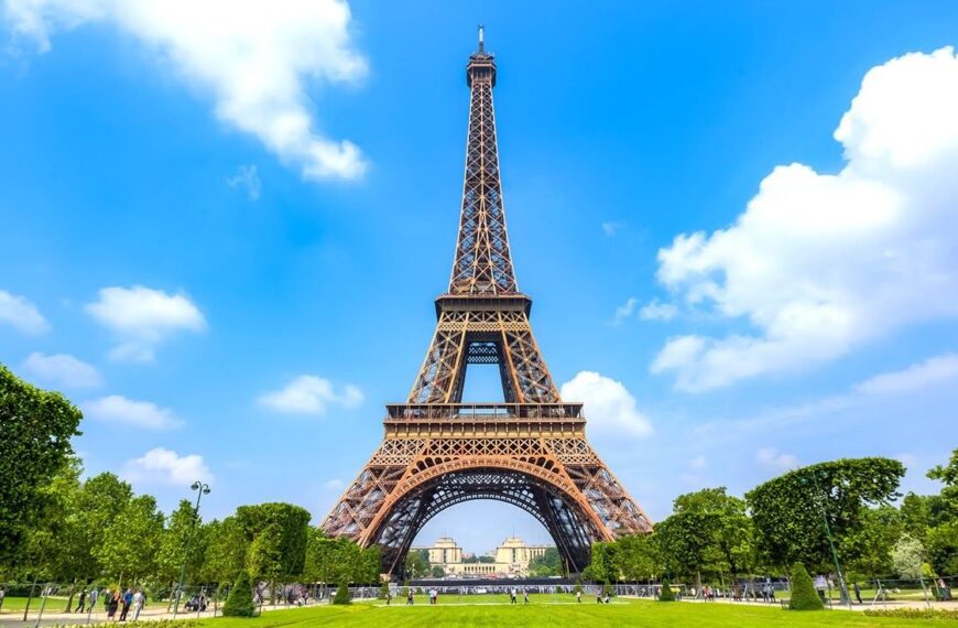 Study in France in English: Top Scholarships for…