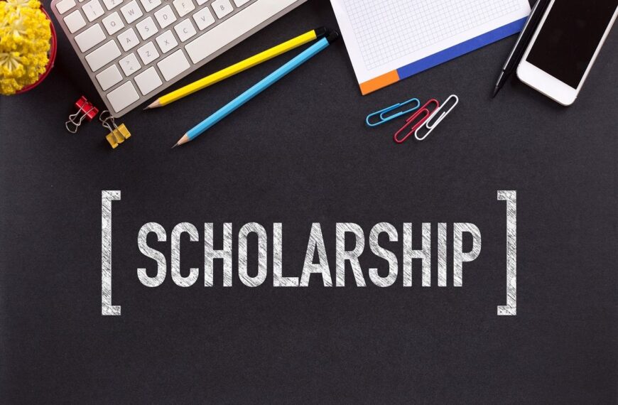 How to Combine Scholarships and Personal Funding Successfully